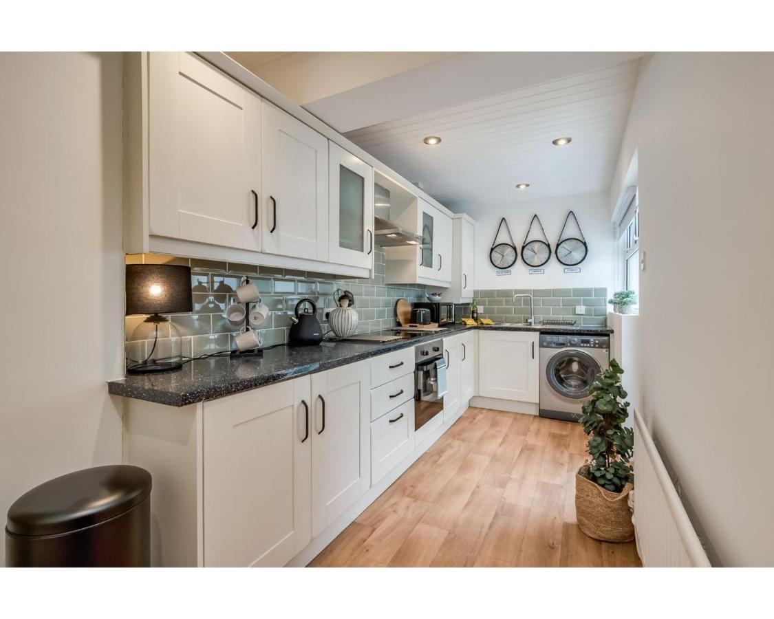 Central Belfast Apartments Belfast Work-Rest-Play R&R Exteriör bild